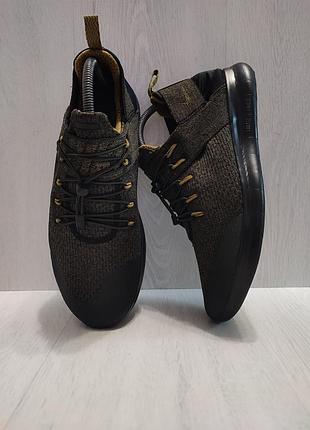 Кроссовки nike 42- стелька 26,5 см 2
