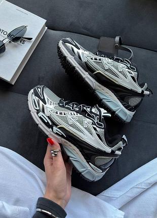 Off whilte be right back grey/black 2