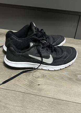 Кросівки nike
