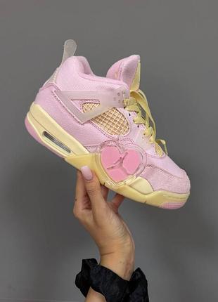 Nike air jordan 4
pearl pink / iced carmine