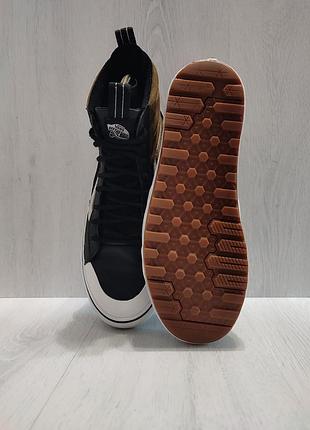 Vans 43-27.5см. не промокают.. 2