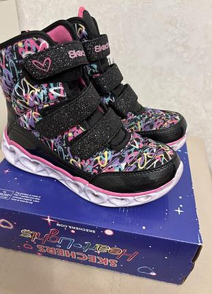 Черевики skechers heart lights 32 р