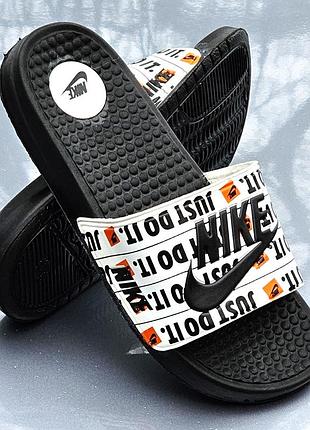 Чорні чоловічі шльопанці nike сланці білі капці найк (розміри: 40,41,42)