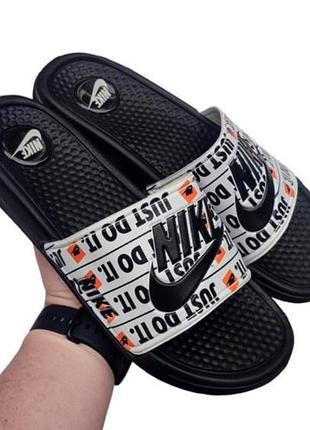 Чорні чоловічі шльопанці nike сланці білі капці найк (розміри: 40,41,42,43)