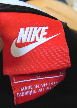 Крутая столянная ветровка nike 8