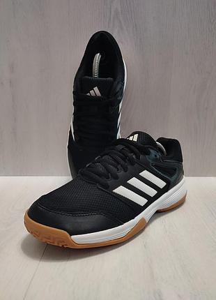 Кроссовки adidas 37(1/3)- стелька 23,5 см