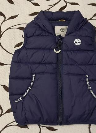Жилетка осенняя на мальчика 9-12 месяцев, фирмы timberland