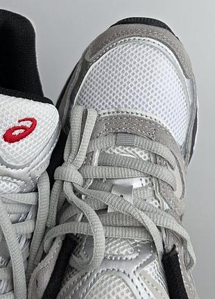Asics gel-nyc 
• grey / silver • 3