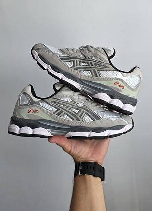 Asics gel-nyc 
• grey / silver • 7