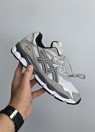 Asics gel-nyc 
• grey / silver • 4