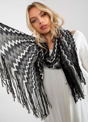 Черный узорчатый шарф с бахромой от "accessorize" (италия)