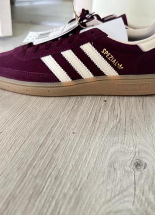 Продам кросівки adidas