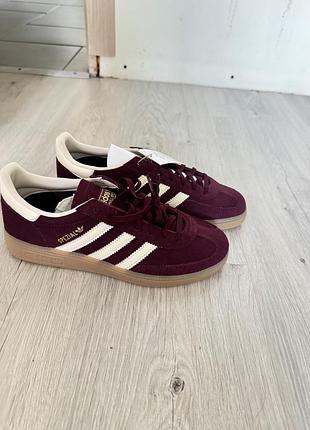 Продам кросівки adidas 3