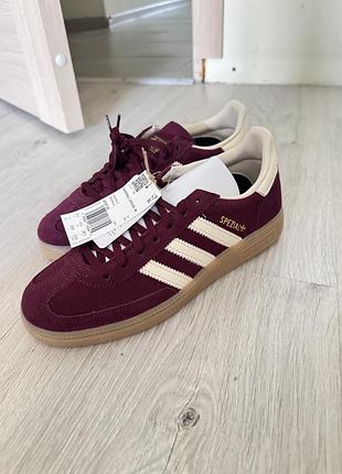 Продам кросівки adidas 4