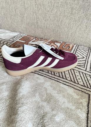 Продам кросівки adidas 6