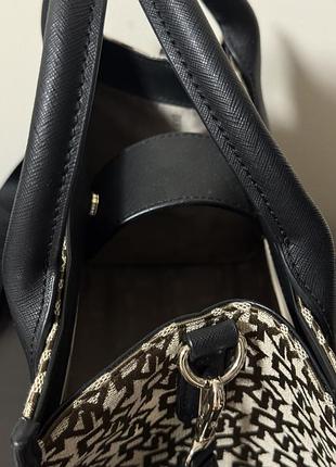 Сумка dkny carlita medium tote monogram оригінал 6