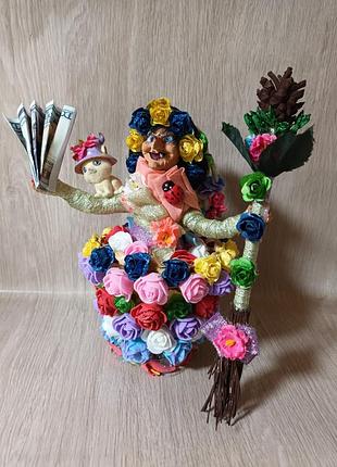 Кукла декоративная баба яга в ступке