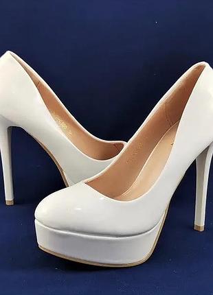 Женские белые туфли на каблуке шпильке лаковые модельные (размеры: 38) - 139/160