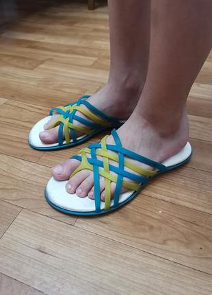 Шльопанці crocs