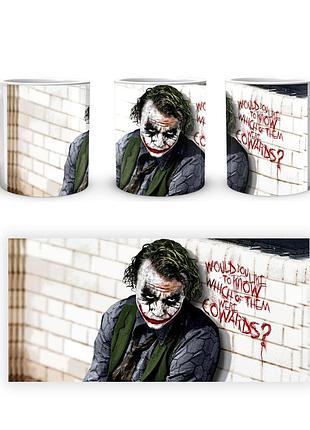 Кружка geekland біла джокер joker сидить у стіни jk.02.450