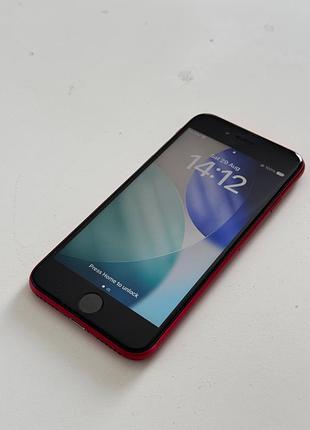 Iphone se (2020) 128 gb product red (mhgv3fs/a), акб 89%, в хорошем состоянии