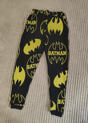 Брюки batman на 7-8 лет