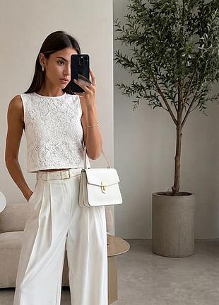 Prettylittlething жіночий білий ажурний топ укорочений розмір s/m мереживний топ з круглою горловиною
