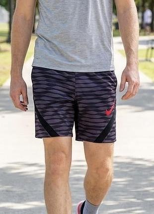 Мужские спортивные шорты nike dri-fit, размер s