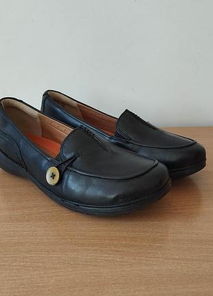 Єнні шкіряні туфлі лофери clarks unstructured un.loop (39,5 розмір, устілка 25.5 см)