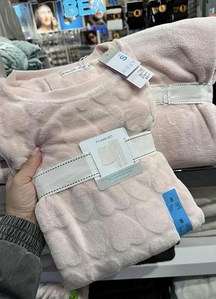 Чудова тепла пухнаста піжама primark у сердечка xl