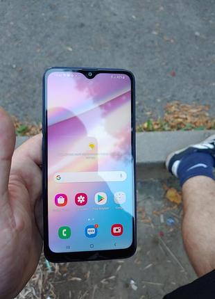 Samsung a10s 2/32гб уценка