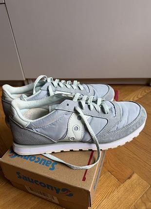 Жіночі кросівки saucony jazz lowpro
