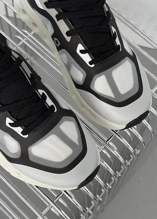 On running cloudtilt remix black/ivory 5