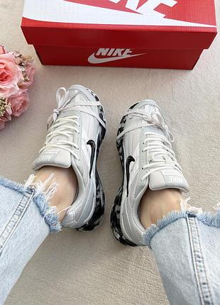 Nike initiator light grey custom 5