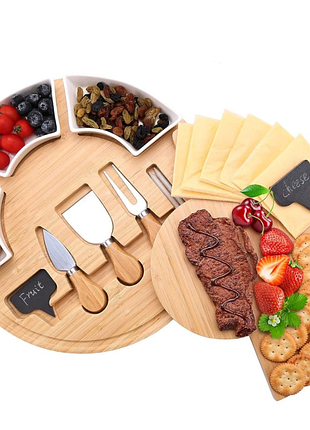 Доска бамбуковая круглая для сыра и закусок с ножами, деревянная сервировочная менажница диаметр 33 см