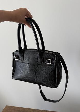 Продам женскую черную сумочку