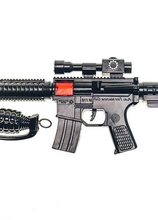 Игрушечный автомат-трещотка "m16" с гранатой golden gun 803
