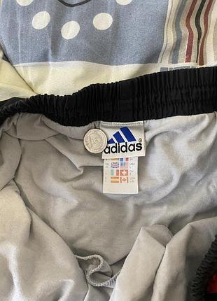 Оригінальні шорти adidas 4