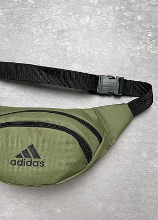 Бананка adidas хакі # 5