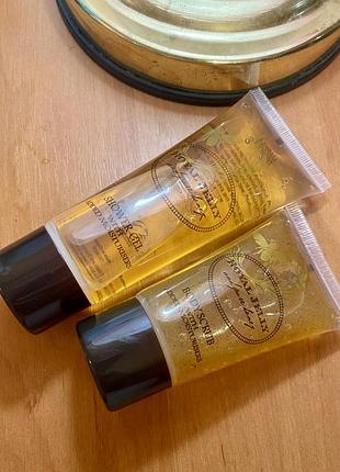 🇬🇧 marks & spencer royal jelly with pure honey 🍯 з маточним молочком та медом гель для душа та скраб для тіла