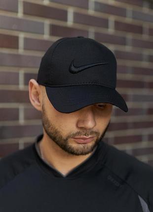 Кепка мужская nike черная с черным лого