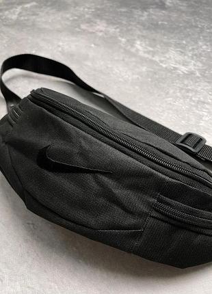 Бананка nike черная 2