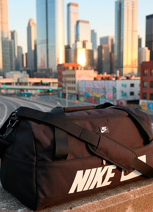 Сумка с большим лого nike черная 2