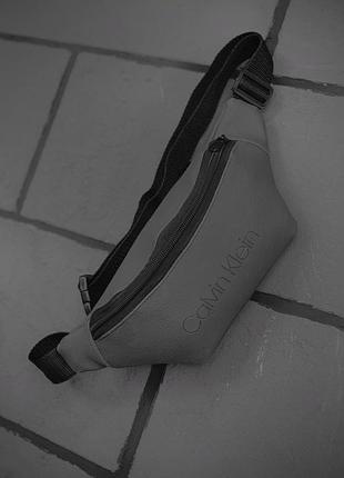 Бананка calvin klein серая молния пластиковая