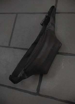 Бананка calvin klein черная молния пластиковая