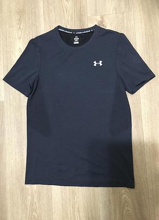 Футболка under armour