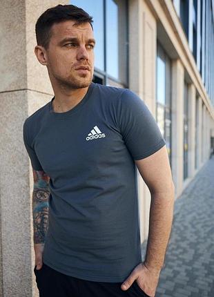 Футболка чоловіча adidas темно-сіра