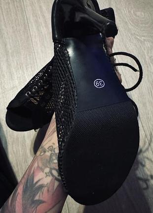 Продам high heels 5