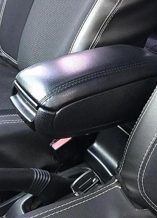 Подлокотник (в подстаканник) для dacia duster 2008-2018 гг