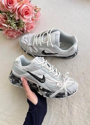 Nike initiator light grey custom